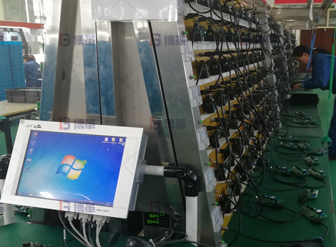 大量使用工裝和治具，提高品質(zhì)和提升生產(chǎn)效率。